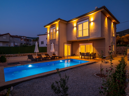  gece  -  Kasım
  | Kalkan Yeşilköy'de Çift Jakuzili 6 Kişilik Villa: Huzurlu Doğa Tatili